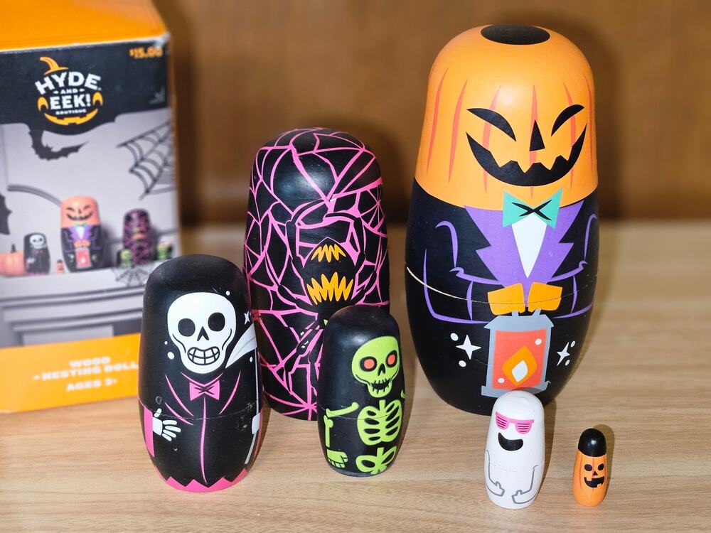Hyde & Eek! Boutique Wooden Russian Dolls Set of 6